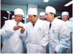 原陕西省省长陈德铭视察利君
