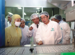 原陕西省省长袁纯清视察利君