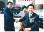 原陕西省副省长巩德顺视察利君