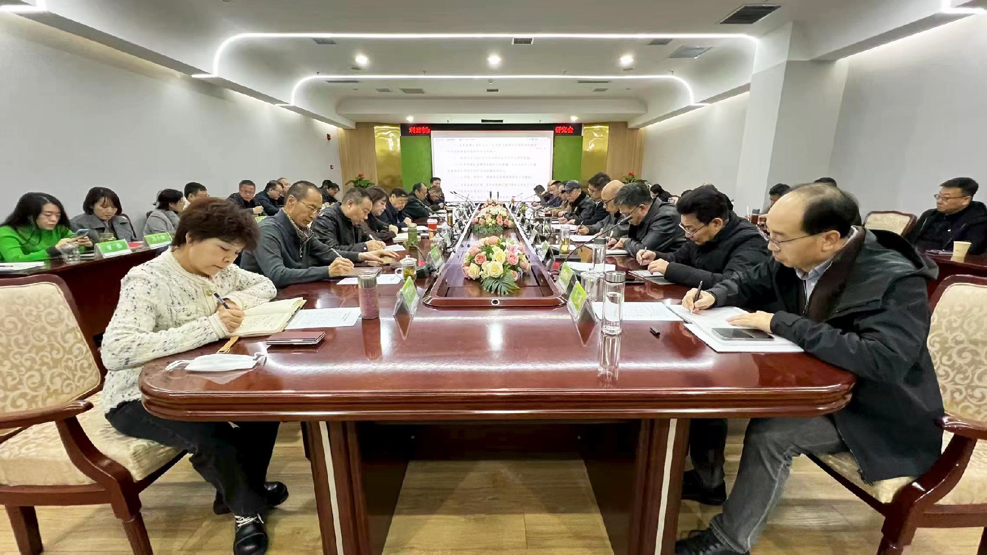 2月份销售回款任务完成情况汇报 及办法措施研究会召开